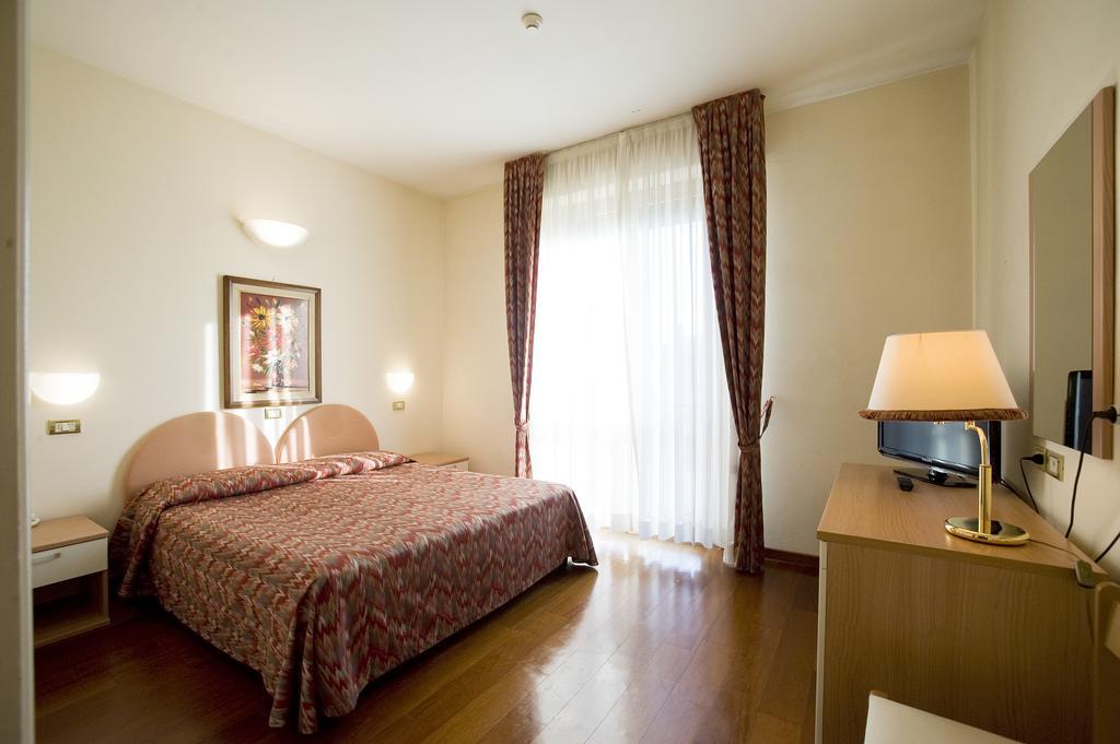 Hotel Villa Ricci & Benessere Chianciano Terme Eksteriør billede